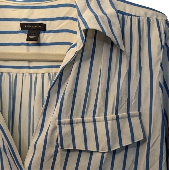 Ann Taylor Blue White Striped V-Neck Oversized Flirty Blouse Top Size S - Picture 5 of 10